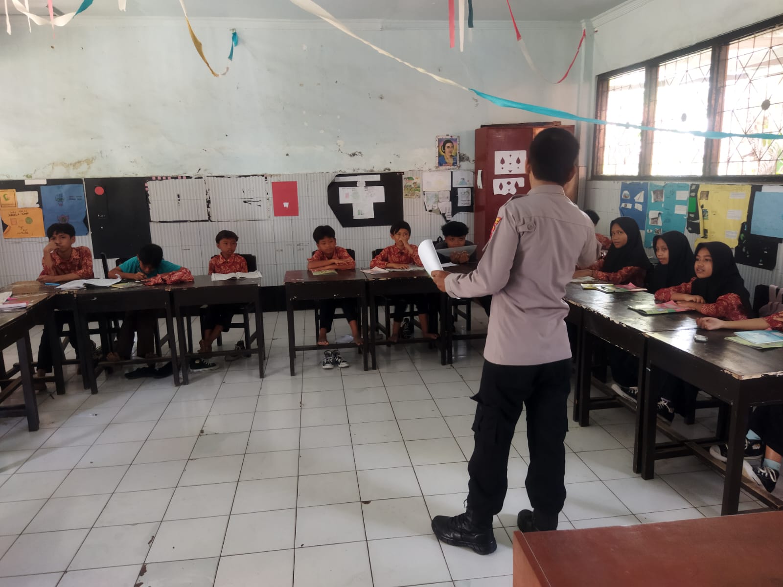 SDN 1 Karang Bongkot Jadi Lokasi Edukasi Bahaya Narkoba oleh Polsek Labuapi