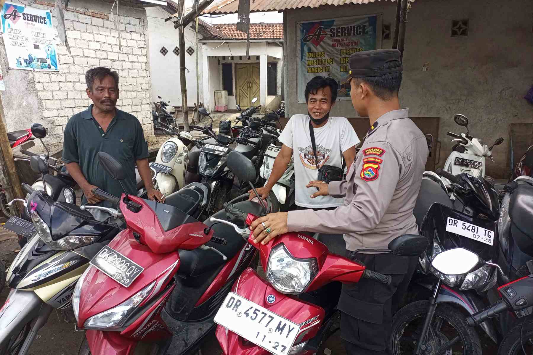 Jaga Ketertiban Lewat Tukang Parkir: Strategi Polres Lombok Barat