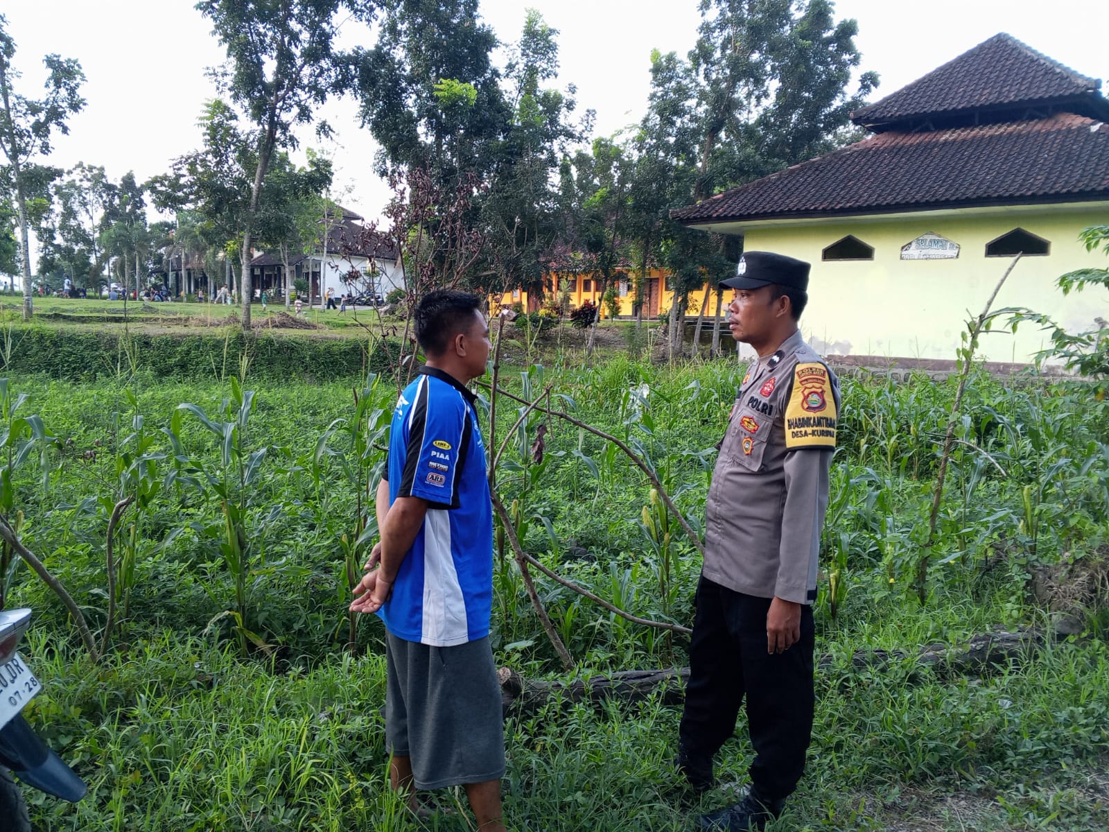 Ketahanan Pangan Desa Kuripan Didukung Langsung Aparat Kepolisian