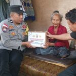 Polsek Sekotong Salurkan Bantuan Nutrisi di Dusun Sayong