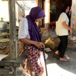 Kemanusiaan dalam Seragam, Polsek Lembar Distribusikan Bantuan Tongkat kepada Warga Disabilitas