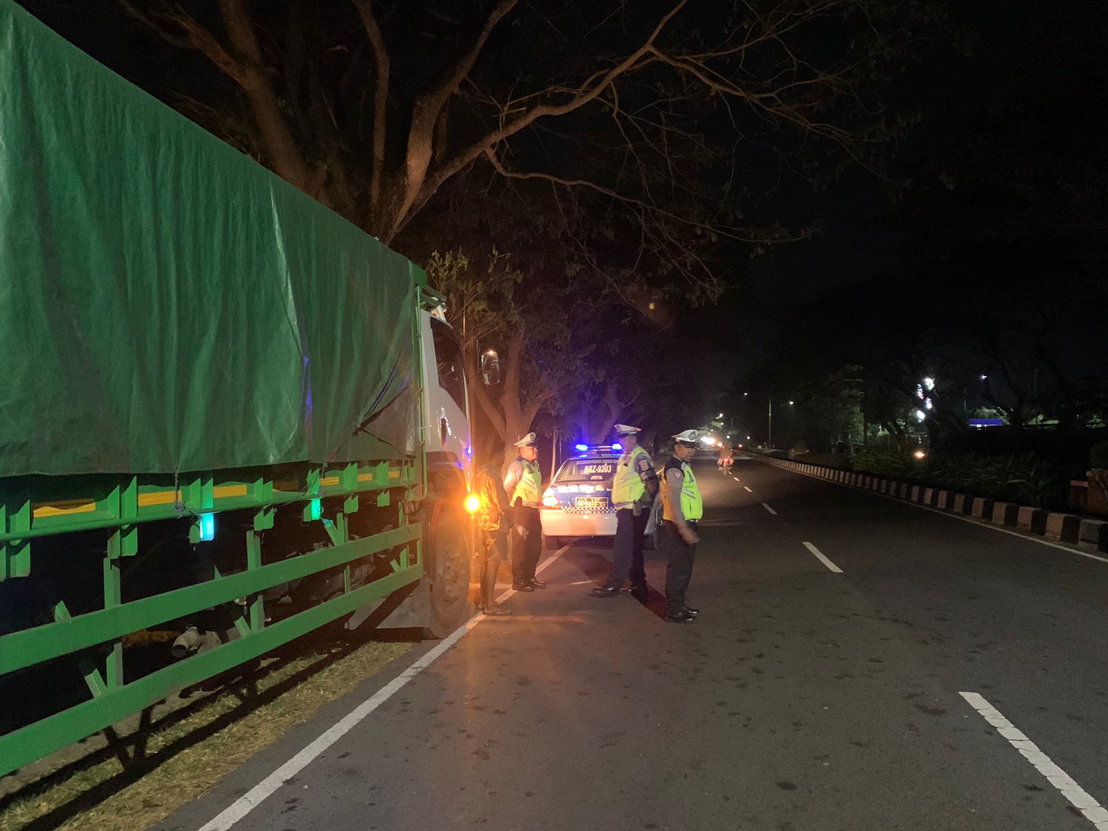 Patroli Malam Intensif Satlantas Amankan Bypass BIL Lombok Barat