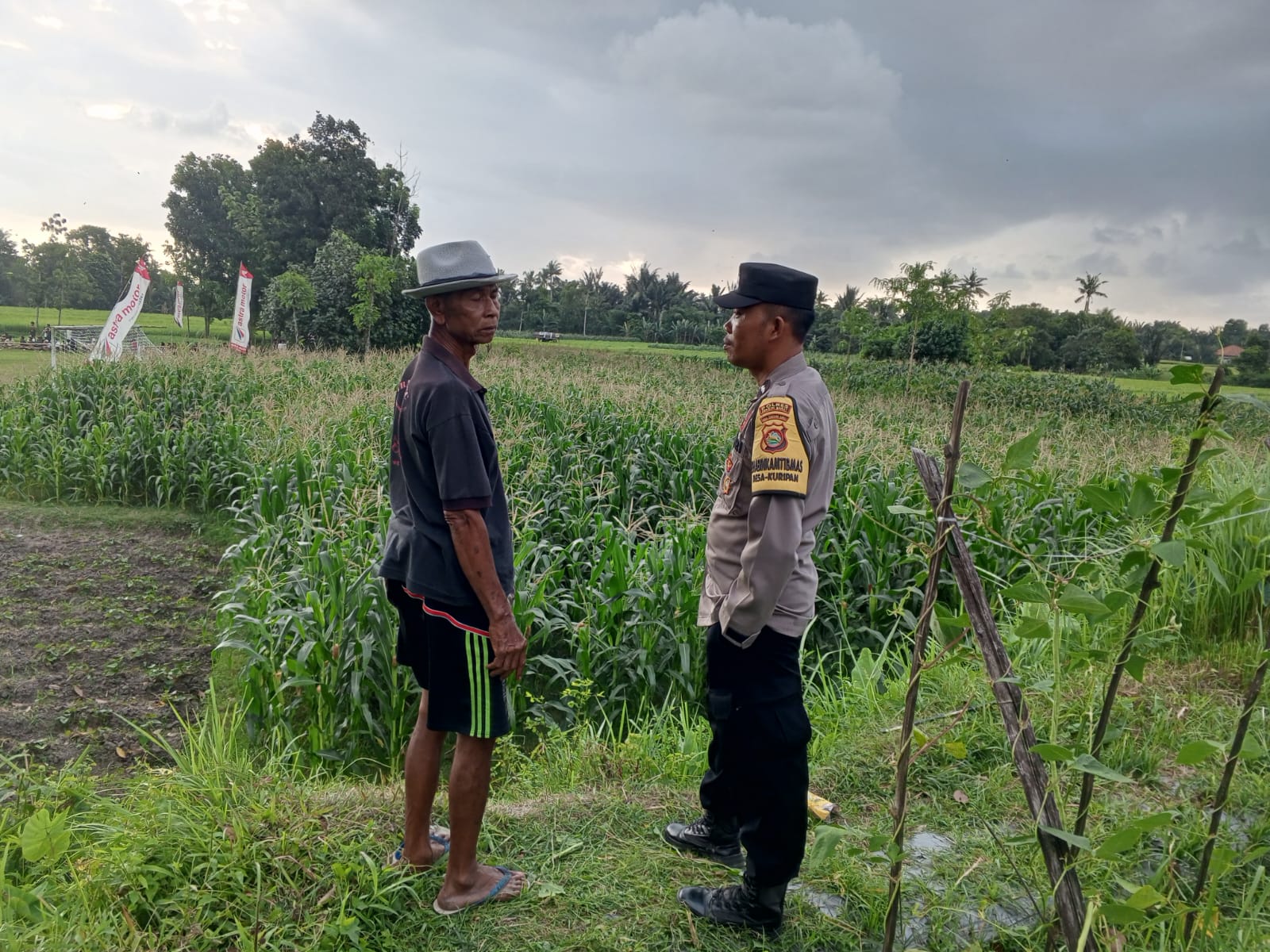 Polri Bina Petani Kuripan Utara Wujudkan Kemandirian Pangan Keluarga