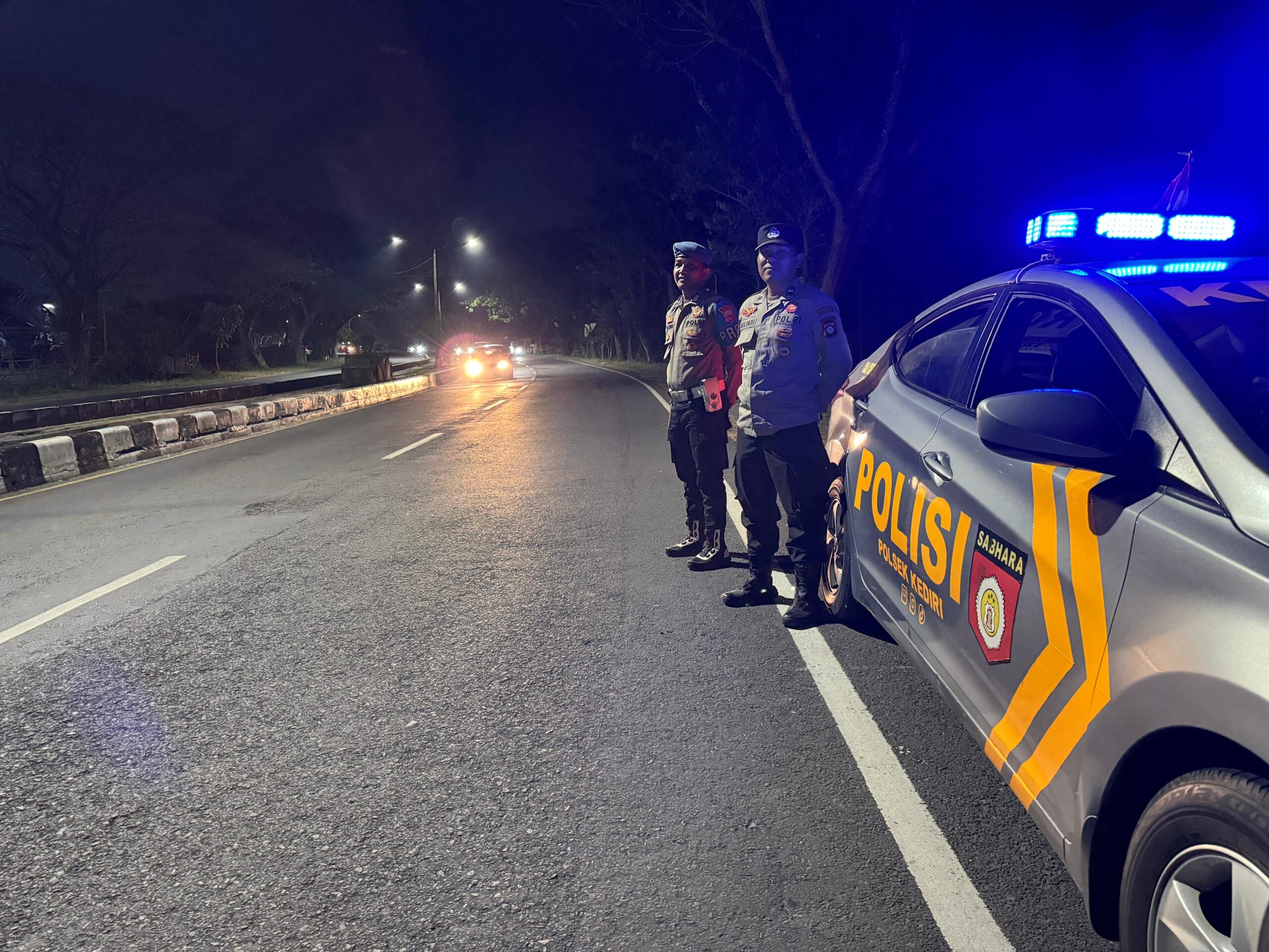 Patroli Blue Light Polsek Kediri Cegah Kejahatan Jalanan di Jalur Rawan BIL Lombok Barat