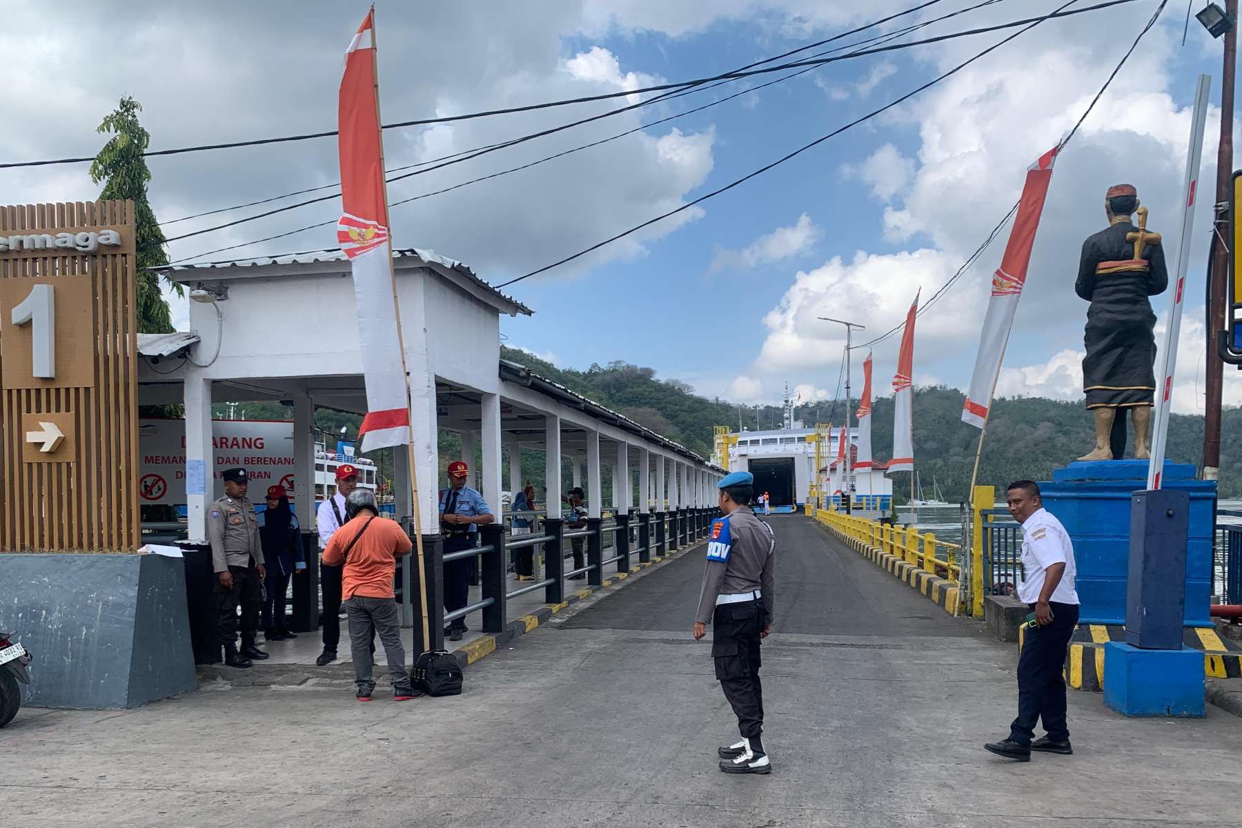 Pengamanan Ketat di Pelabuhan Lembar Lombok Barat, Polisi Pastikan Kelancaran Penyeberangan
