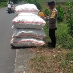 WhatsApp Image 2025-10-23 at 12.27.05_result Peran Polisi di Balik Panen Jagung Sukses Petani Lombok Barat