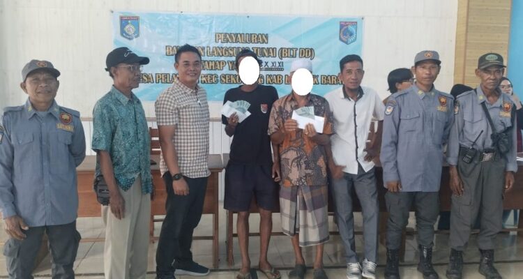 Jamin Distribusi Aman, Bhabinkamtibmas Hadir di Penyaluran BLT DD Pelangan