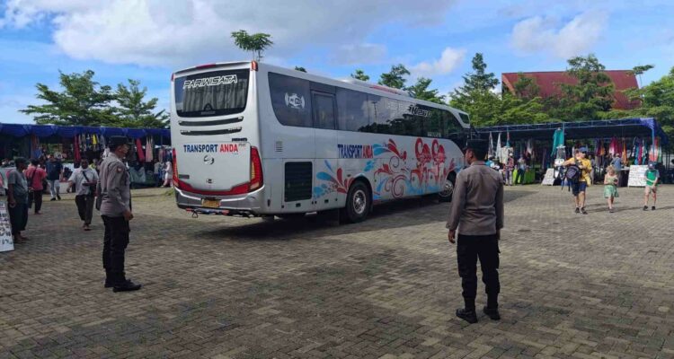 Celebrity Millenium Berlabuh, Pariwisata Lombok Kian Moncer